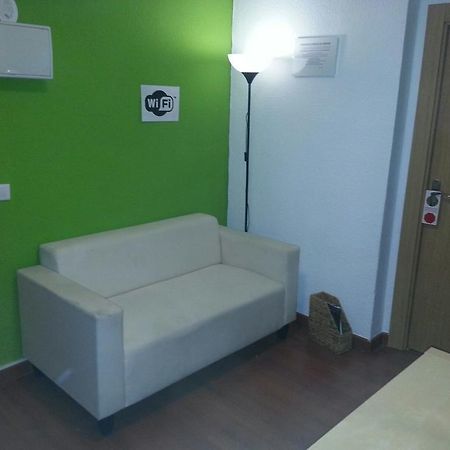 Arjori Rooms Hostal Salamanca Bagian luar foto