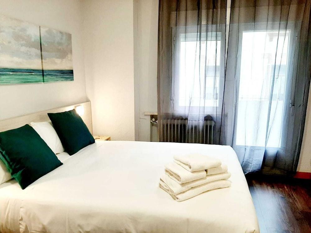 Arjori Rooms Hostal Salamanca Bagian luar foto