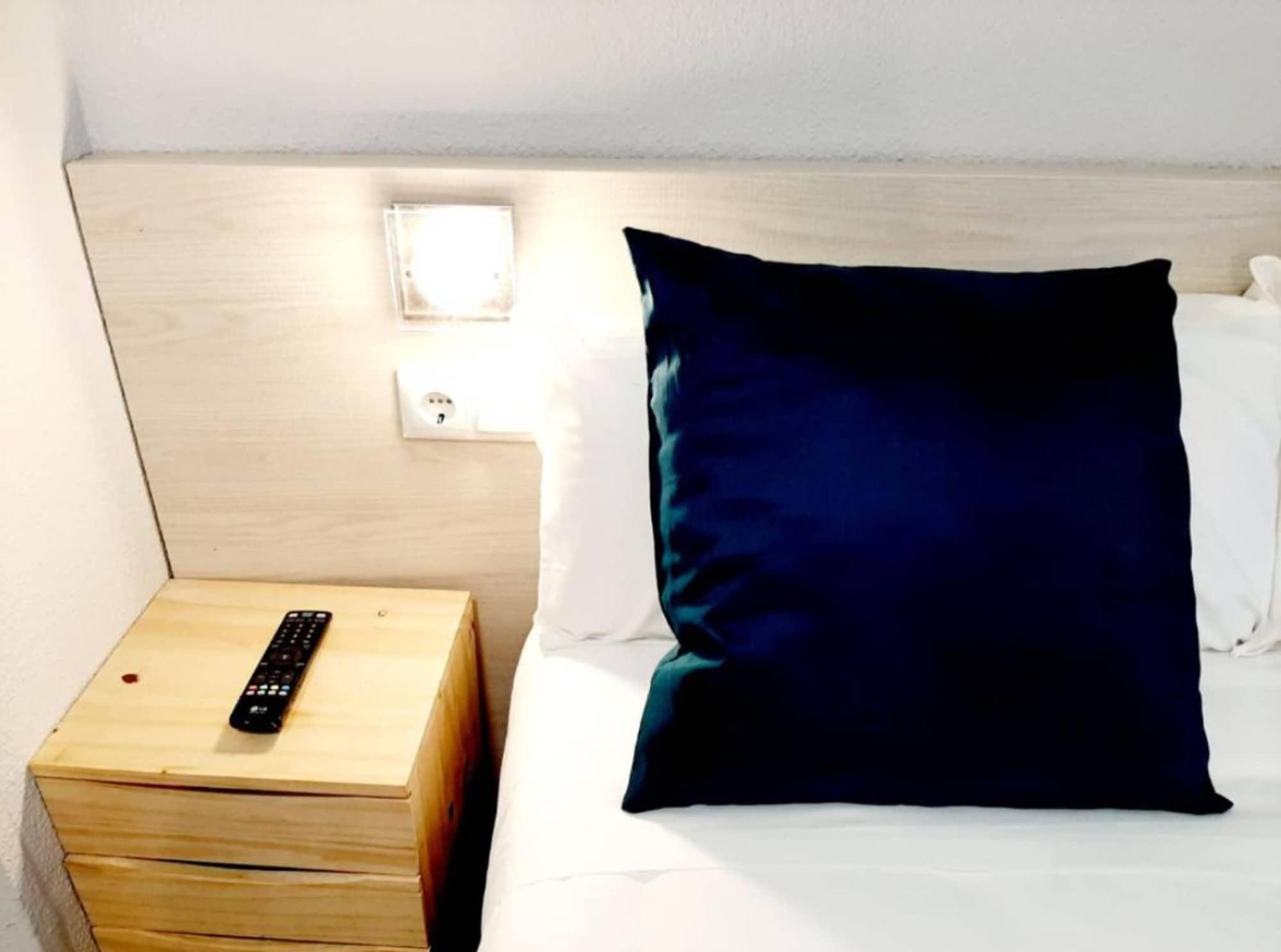 Arjori Rooms Hostal Salamanca Bagian luar foto