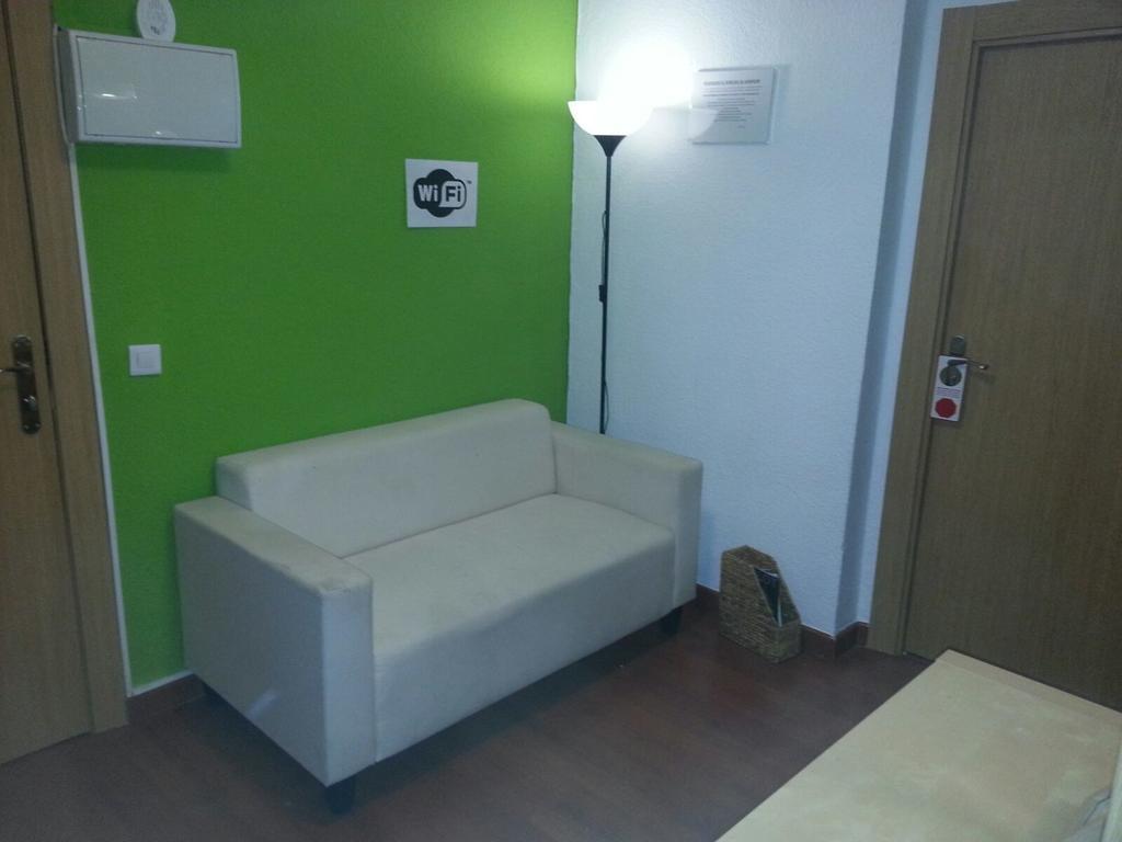 Arjori Rooms Hostal Salamanca Bagian luar foto