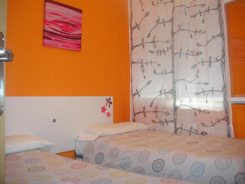 Arjori Rooms Hostal Salamanca Bagian luar foto