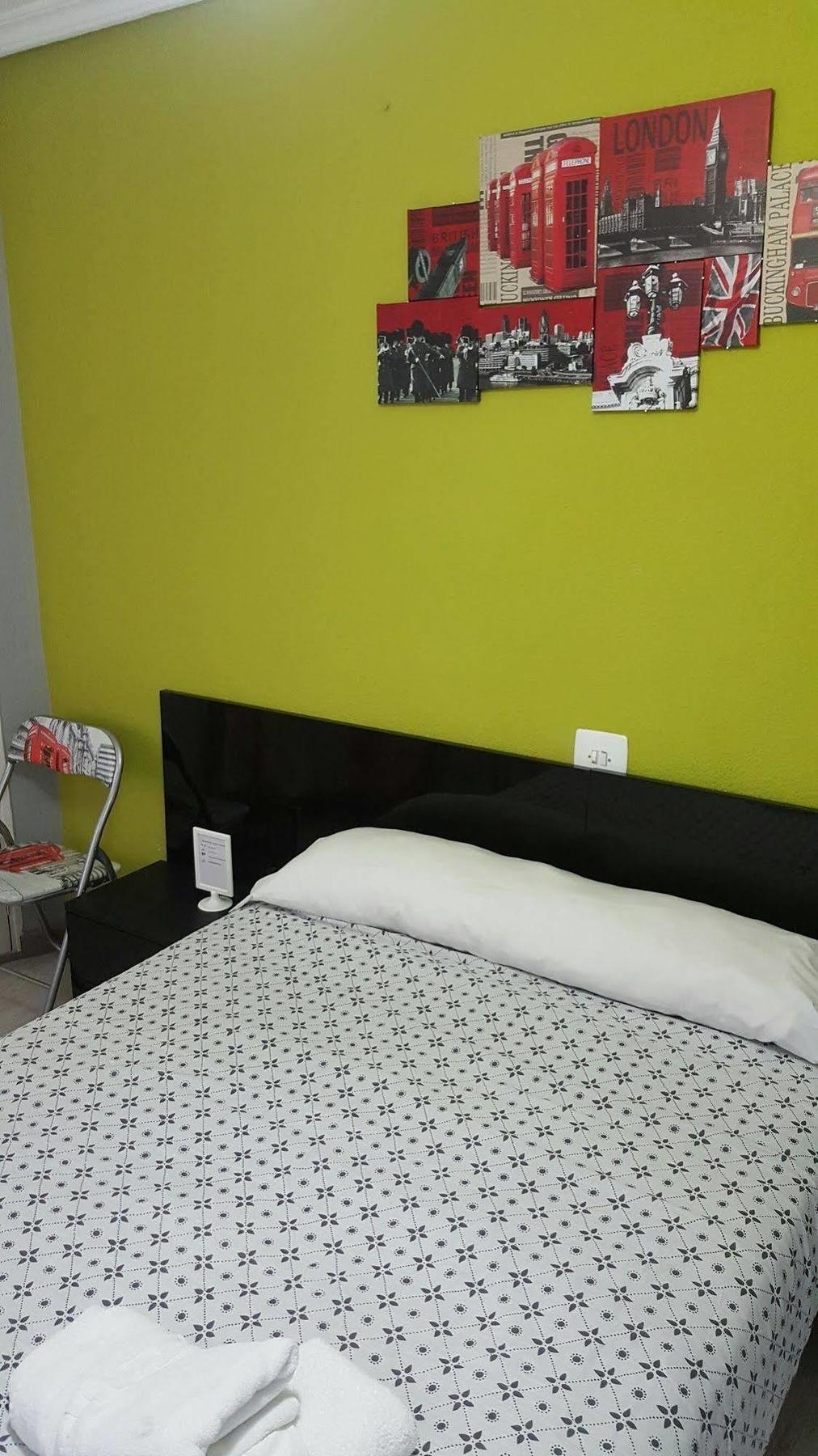 Arjori Rooms Hostal Salamanca Bagian luar foto